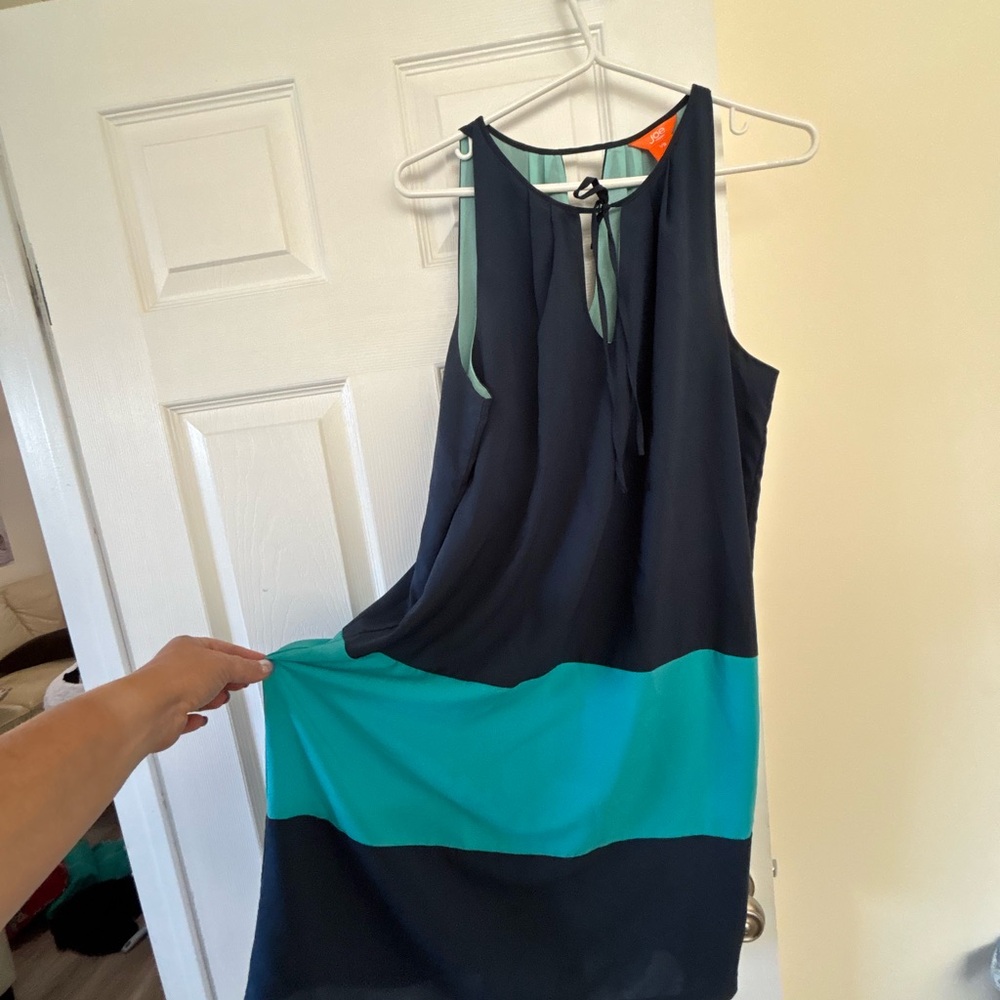 Elegant Teal and Black Sleeveless Dress